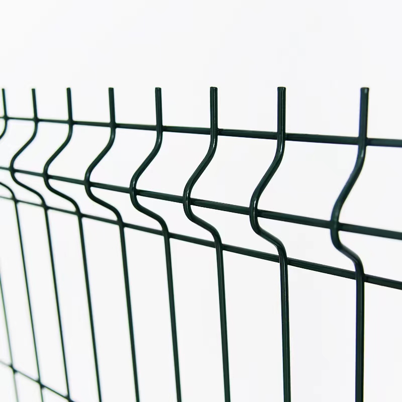 CURVED MESH FENCE